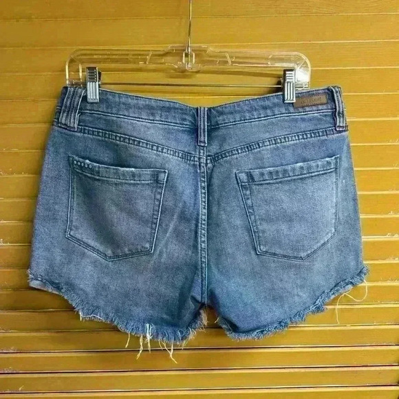 BLANK-NYC TOMBOY DISTRESSED BLUE DENIM CUT-OFFS SIZE 29 - Picture 9 of 9